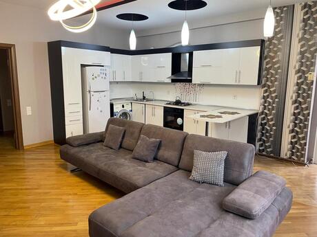 3-room apartment, 128 m², 28 May: 385 000 ₼ 4