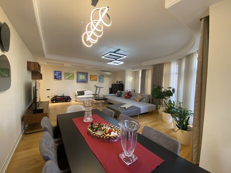 4 otaqlı mənzil, 198 m², 28 May: 1 050 000 ₼ 5