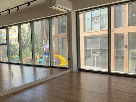 3 otaqlı ofis - İnşaatçılar m. - 90 m²
