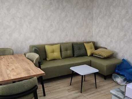 3 otaqlı köhnə tikili - Elmlər Akademiyası m. - 72 m²