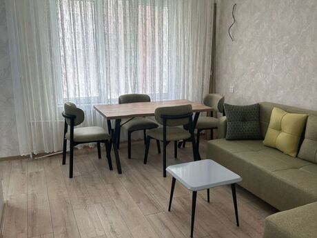 3 otaqlı köhnə tikili - Elmlər Akademiyası m. - 72 m²