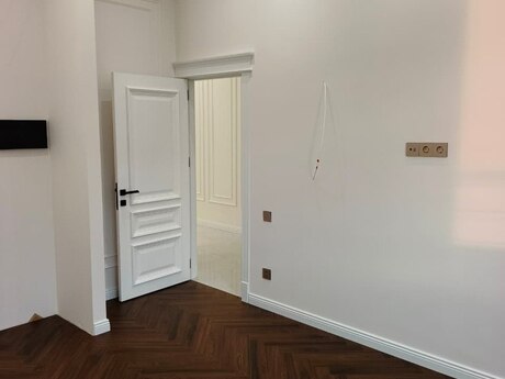 4 otaqlı mənzil, 204 m², Gənclik: 600 000 ₼ 2