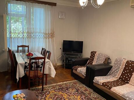 Elan №6272984 - Bakı, Nərimanov r., 3 otaqlı, 75 m², 2/5 mərtəbə