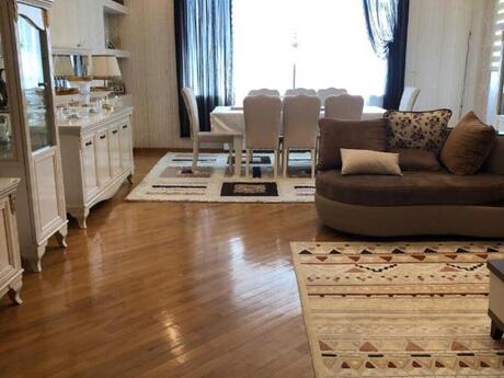 Elan №6273196 - Bakı, Memar Əcəmi m., 4 otaqlı, 197 m², 12/14 mərtəbə