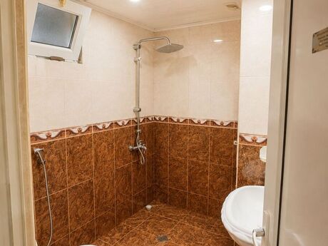 1 otaqlı köhnə tikili - Yeni Günəşli q. - 43 m²