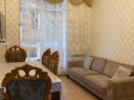 Elan №6273330 - Bakı, 8 Noyabr m., 3 otaqlı, 90 m², 4/6 mərtəbə