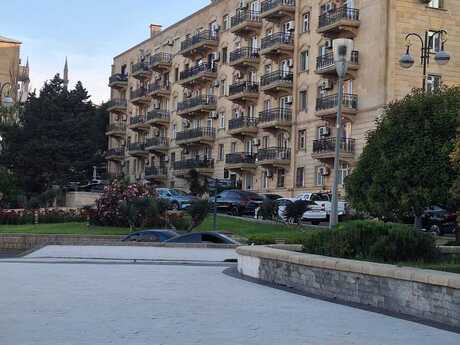 2 otaq · 47 m² · 5/5 mərtəbə, İçəri Şəhər