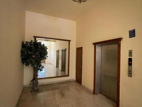 4 otaqlı mənzil, 190 m², Şah İsmayıl Xətai: 899 000 ₼ 2