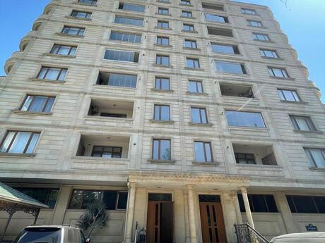 Elan №6273410 - Bakı, Şah İsmayıl Xətai m., 4 otaqlı, 190 m², 4/10 mərtəbə