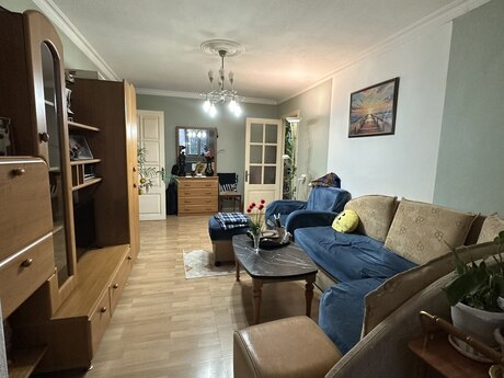 Elan №6273417 - Bakı, Gənclik m., 3 otaqlı, 70 m², 3/5 mərtəbə
