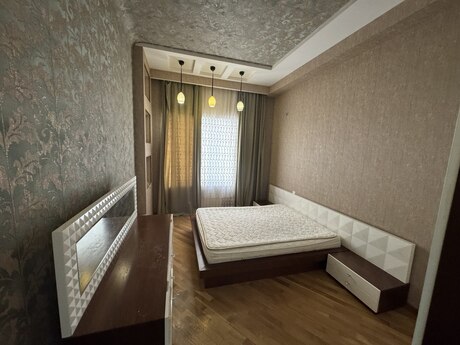 3 otaqlı mənzil, 161 m², 8 Noyabr: 450 000 ₼ 4