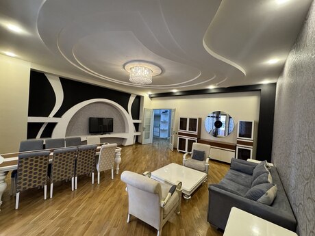 3 otaqlı mənzil, 161 m², 8 Noyabr: 450 000 ₼ 3