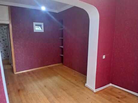 1 otaqlı köhnə tikili - Yeni Günəşli q. - 42 m²