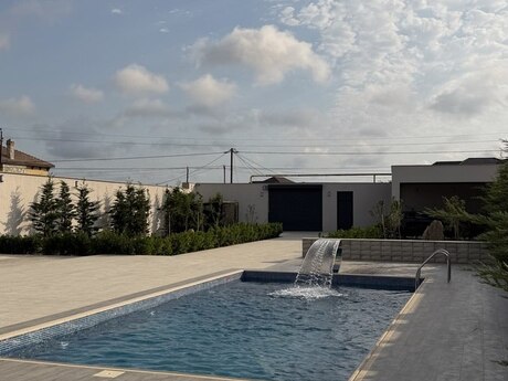 6 otaqlı həyət evi/bağ evi - Albalılıq q. - 250 m²