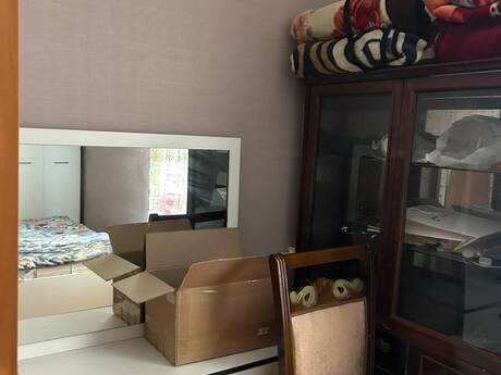 2-комн. вторичка - м. Элмляр Академиясы - 50 м²