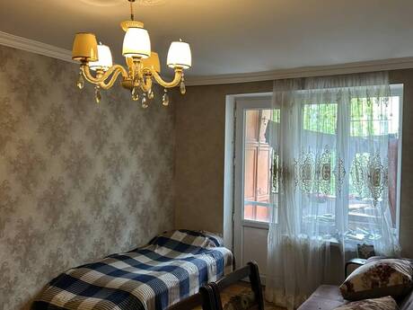 2-комн. вторичка - м. Элмляр Академиясы - 50 м²