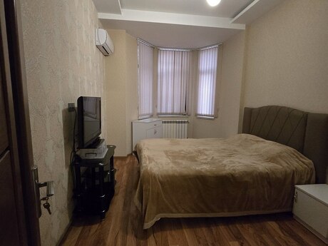 Объявление №6273639 - Баку, м. Мемар Аджеми, 2-комн., 75 м², 3/9 этаж