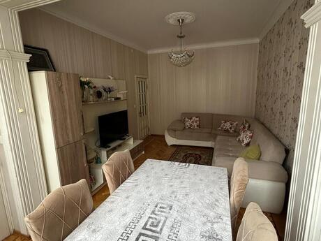 3 otaqlı köhnə tikili - 20 Yanvar m. - 65 m²