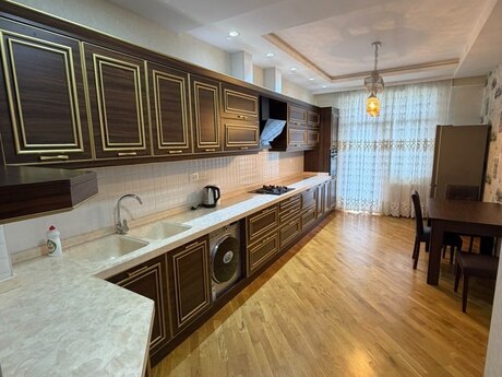 2 otaq · 100 m² · 4/16 mərtəbə, Elmlər Akademiyası