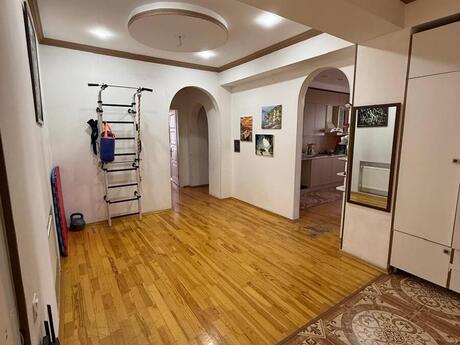 3 otaq · 141 m² · 14/15 mərtəbə, 20 Yanvar