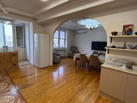 3 otaqlı mənzil, 141 m², 20 Yanvar: 317 000 ₼ 5