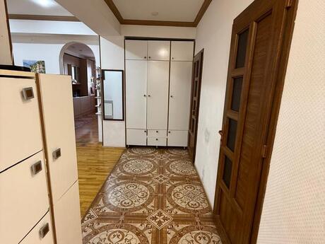 3 otaqlı mənzil, 141 m², 20 Yanvar: 317 000 ₼ 4