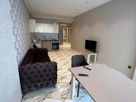 Elan №6273975 - Bakı, 28 May m., 2 otaqlı, 70 m², 11/17 mərtəbə
