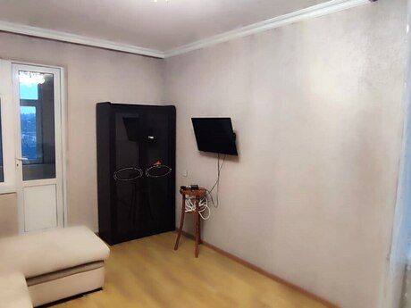 3 otaqlı köhnə tikili - Xalqlar Dostluğu m. - 65 m²