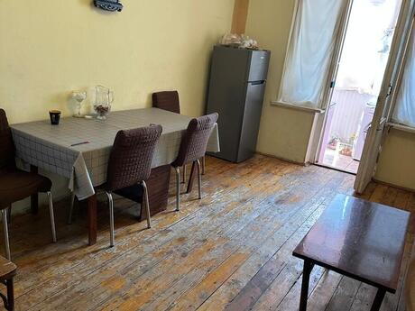 Elan №6274127 - Bakı, Qara Qarayev m., 2 otaqlı, 60 m², 4/5 mərtəbə