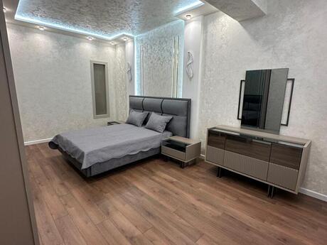 3-room apartment for rent, 100 m², Gənclik: 1 500 ₼/mo 3