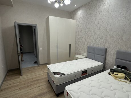 2 otaqlı yeni tikili - 28 May m. - 91 m²
