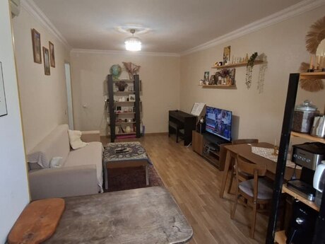 Объявление №6274717 - Баку, пос. Бадамдар, 2-комн., 36 м², 3/5 этаж