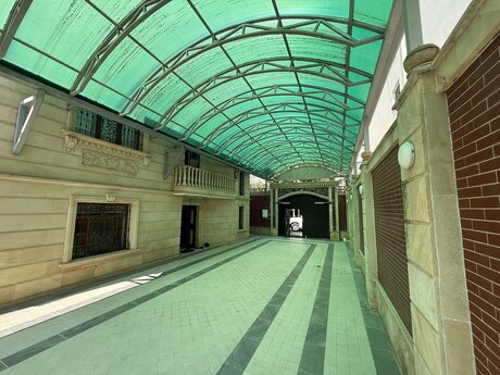 9 otaqlı həyət evi/bağ evi - Nəsimi m. - 650 m²