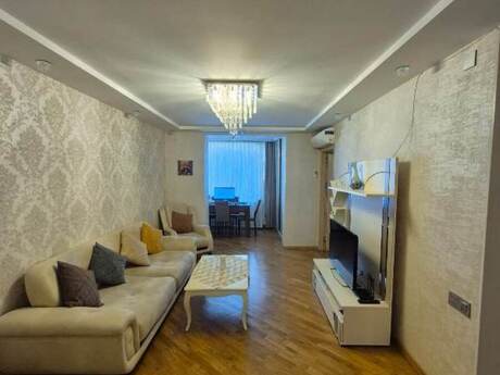 Elan №6275224 - Bakı, Yasamal r., 3 otaqlı, 70 m², 3/5 mərtəbə