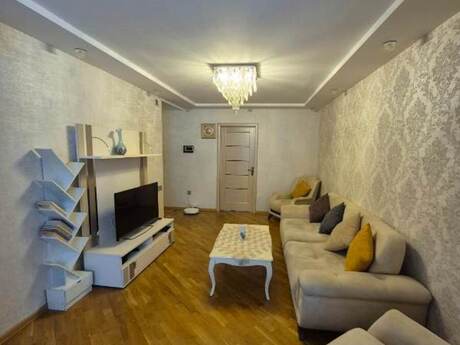3 otaqlı köhnə tikili - Yasamal r. - 70 m²