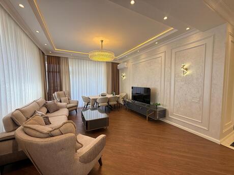 Kirayə 3 otaqlı mənzil, 120 m², Ağ şəhər: 2 500 ₼/ay 3