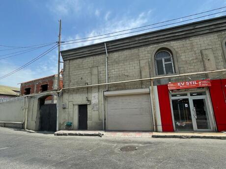6 otaqlı həyət evi/bağ evi - Keşlə q. - 400 m²