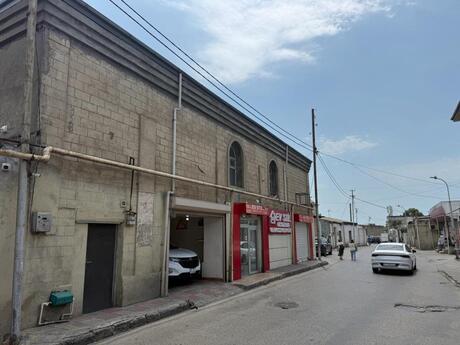 6 otaqlı həyət evi/bağ evi - Keşlə q. - 400 m²