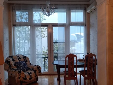 2 otaqlı köhnə tikili - İçəri Şəhər m. - 65 m²