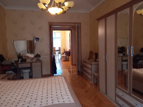 2 otaqlı köhnə tikili - İçəri Şəhər m. - 65 m²