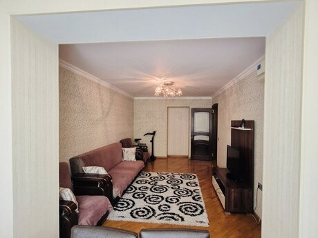 3 otaqlı köhnə tikili - Nizami m. - 75 m²