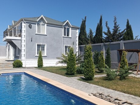 4 otaqlı həyət evi/bağ evi - Şüvəlan q. - 200 m²