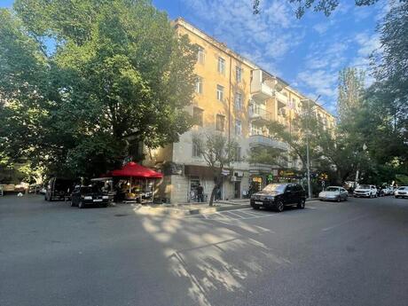 Obyekt - Elmlər Akademiyası m. - 72 m²