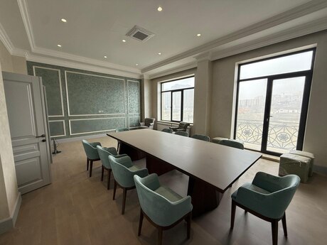4 otaqlı ofis - Ağ şəhər q. - 225 m²