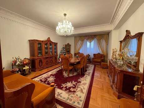 Объявление №6276056 - Баку, м. 8 ноября, 4-комн., 160 м², 9/12 этаж