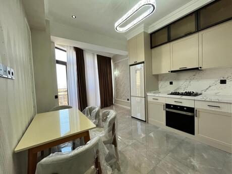 2 otaqlı yeni tikili - 28 May m. - 90 m²