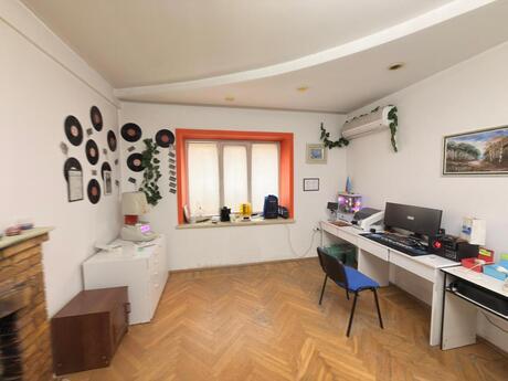 3 otaqlı köhnə tikili - Nəsimi r. - 75 m²