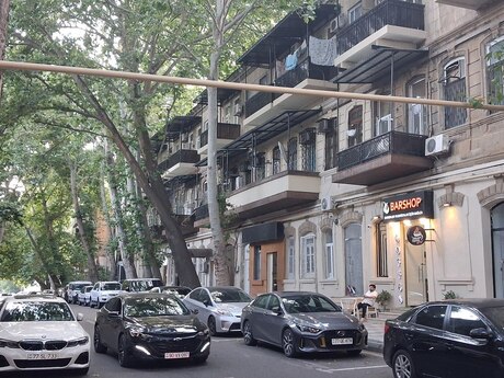 Elan №6276132 - Bakı, 28 May m., 2 otaqlı, 60 m², 2/3 mərtəbə