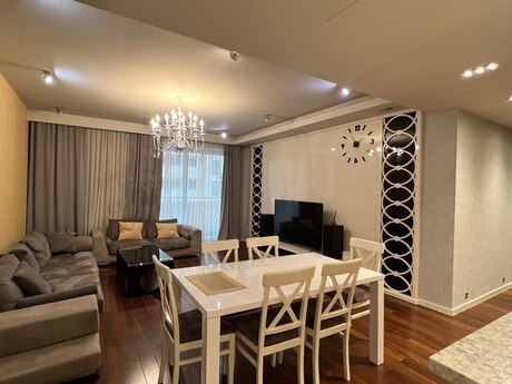 3-room new-build apartment for rent in Port Baku Residence, 114 m², 3 500 AZN/mo, photo 2 / 12