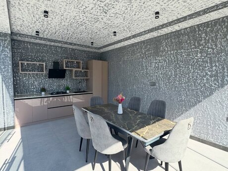 4 otaqlı həyət evi/bağ evi - Mərdəkan q. - 230 m²